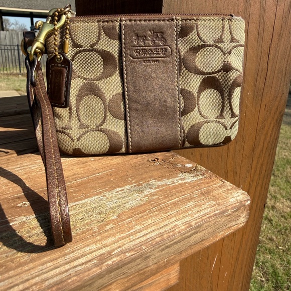 EUC Coach Signature Brown and Tan Wristlet Wallet with COA